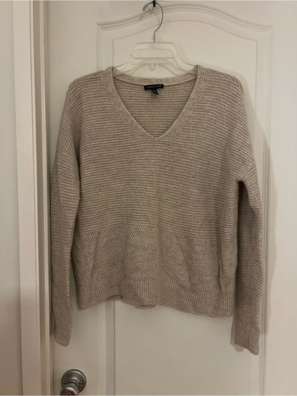 Eileen Fisher wool v-neck sweater in beige size small